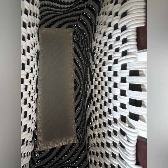 NWOT Guatemalan Handwoven Tote Bag Beach Large Black and white - Picture 7 of 13